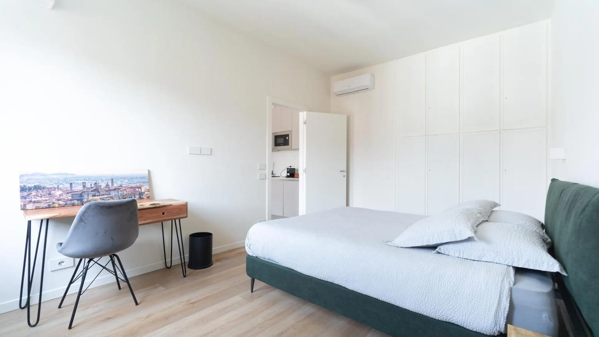 Pensjonat Hotel Rga Bergamo House